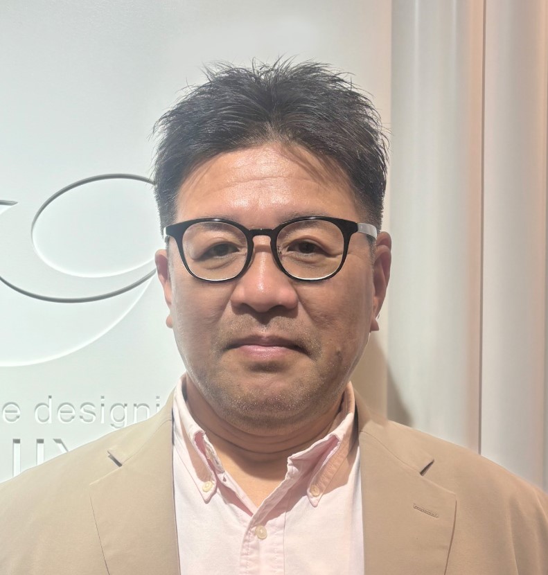 入谷 氏